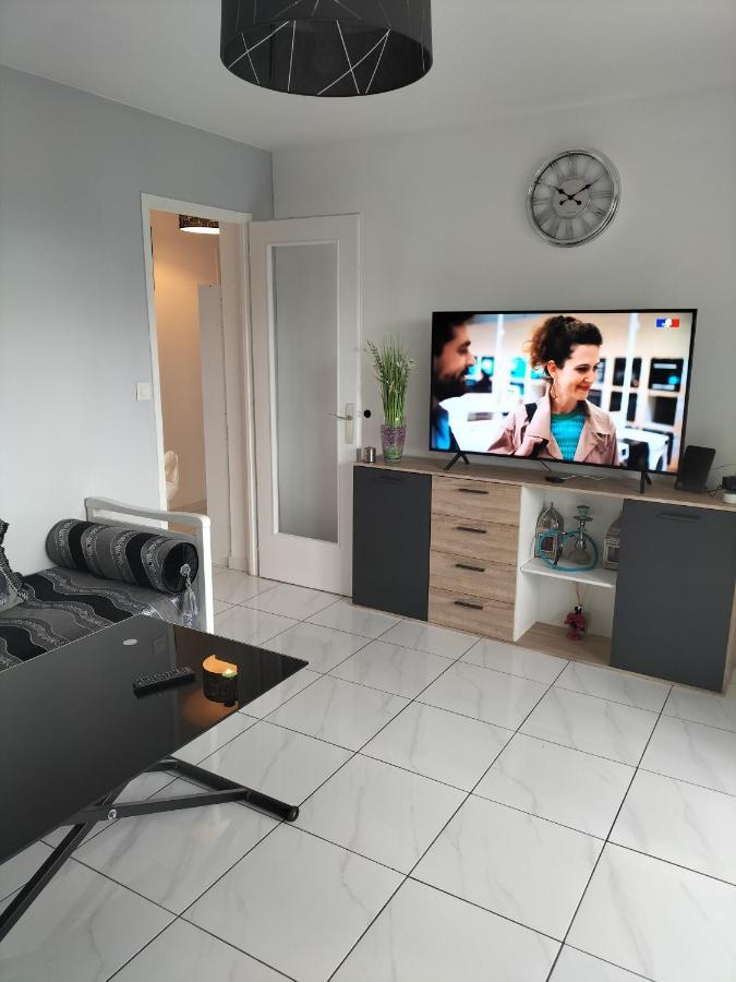 Jolie Appartement Proche Tramway เวนิส์ซูซ์ ภายนอก รูปภาพ